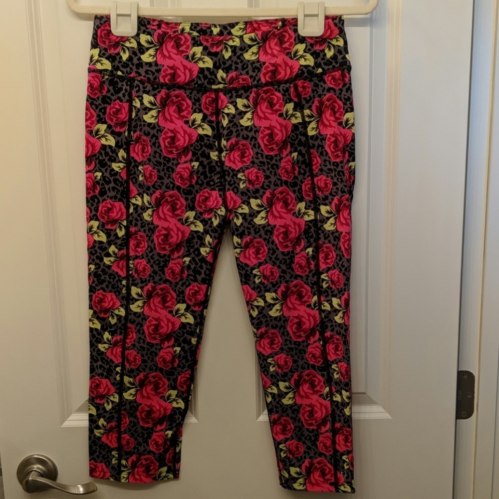 [Betsy Johnson] Workout capris